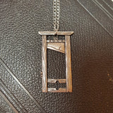 Large guillotine necklace