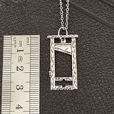 Small guillotine necklace